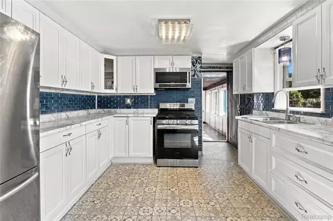 Kitchen - 2705 Glendale Rd, Summit, MI 49203 photo 3 of 5