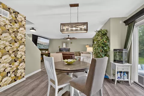 Dining - 1863 Greton Dr, Monroe, MI 48162 photo 2 of 2