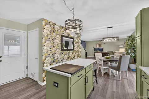 Kitchen - 1863 Greton Dr, Monroe, MI 48162 photo 2 of 4