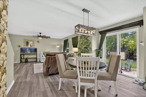 Dining - 1863 Greton Dr, Monroe, MI 48162 photo 1 of 2