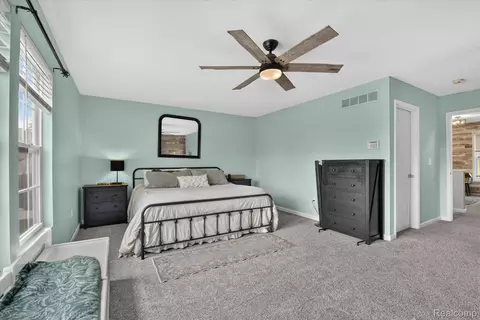 Bedroom - 1863 Greton Dr, Monroe, MI 48162 photo 2 of 8