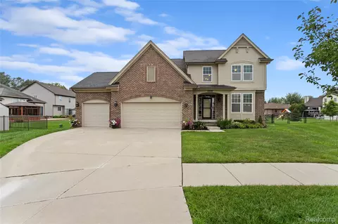 37469 Karen Ann Ct, New Baltimore, MI 48047