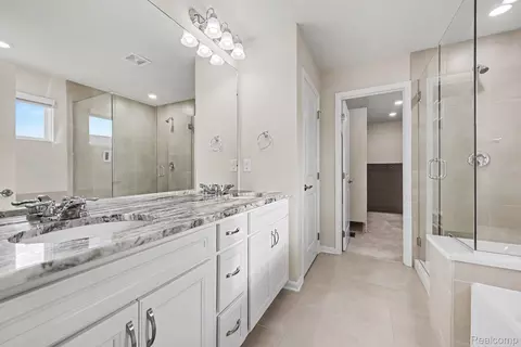 Bath - 842 Ford Mill Dr, Saline, MI 48176 photo 2 of 3