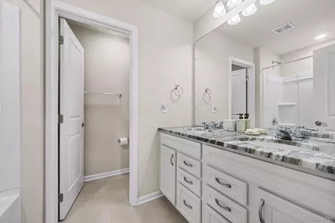 Bath - 842 Ford Mill Dr, Saline, MI 48176 photo 1 of 3