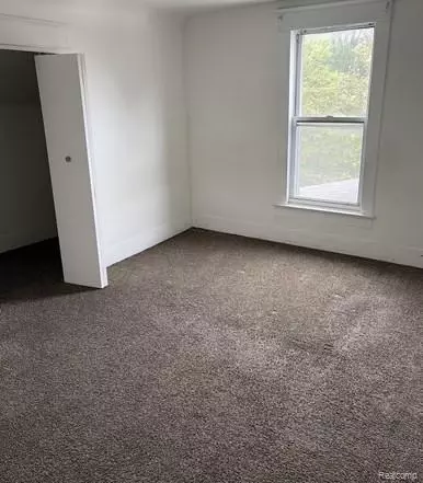 Bedroom - 128 E Lakeview Ave, Flint, MI 48503 photo 1 of 2