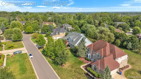 View/Area - 50145 Tottenham Ct, Canton, MI 48187 photo 8 of 9