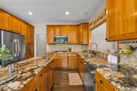 Kitchen - 50145 Tottenham Ct, Canton, MI 48187 photo 3 of 6