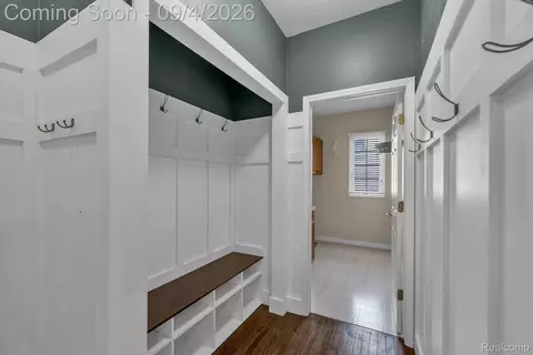 Entry Way - 50145 Tottenham Ct, Canton, MI 48187 photo 7 of 9