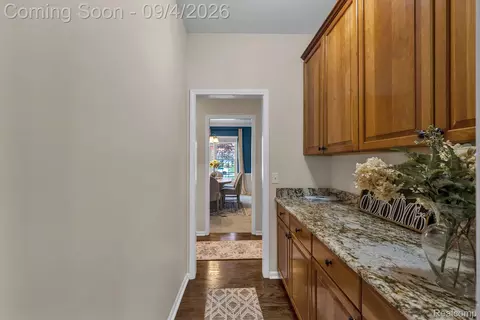 Entry Way - 50145 Tottenham Ct, Canton, MI 48187 photo 6 of 9