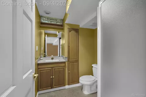 Bath - 50145 Tottenham Ct, Canton, MI 48187 photo 8 of 8