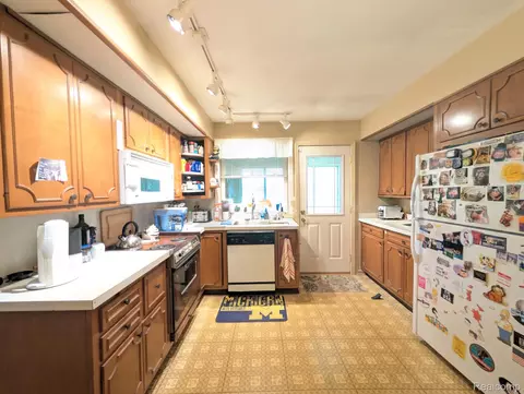 Kitchen - 4203 Gregor St, Mount Morris, MI 48458 photo 2 of 2
