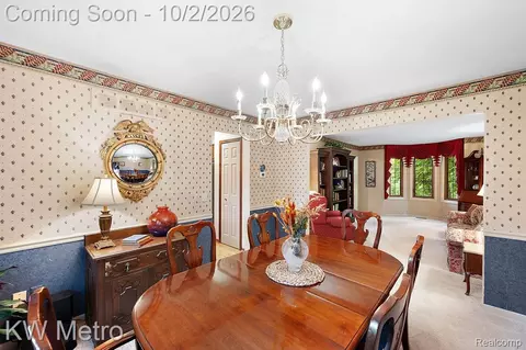 Dining - 294 Miracle Dr, Troy, MI 48084 photo 2 of 4