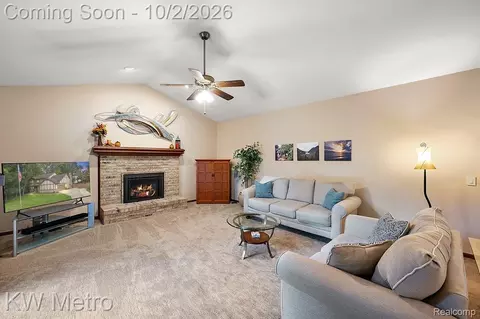Living - 294 Miracle Dr, Troy, MI 48084 photo 1 of 2