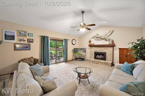 Living - 294 Miracle Dr, Troy, MI 48084 photo 2 of 2