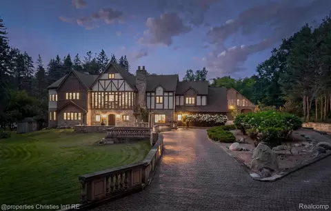 1540 Mill Race, Rochester Hills, MI 48306