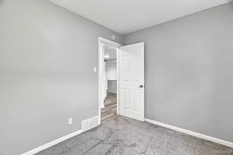 Bedroom - 5515 E Outer Dr, Detroit, MI 48234 photo 2 of 6