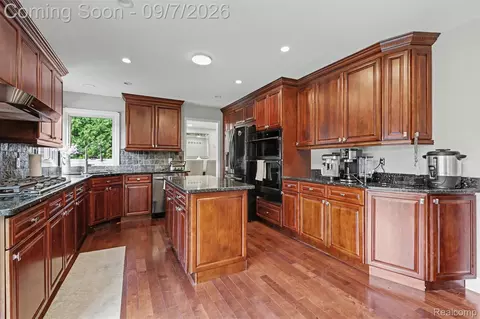 Kitchen - 214 Robert Ct, Canton, MI 48188 photo 4 of 6