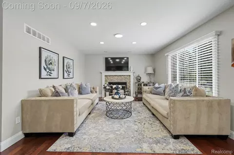 Living - 214 Robert Ct, Canton, MI 48188 photo 4 of 5