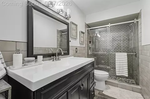 Bath - 214 Robert Ct, Canton, MI 48188 photo 4 of 6