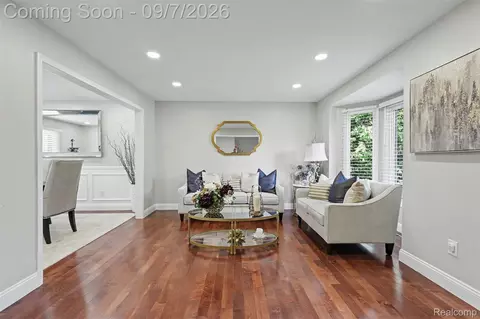 Living - 214 Robert Ct, Canton, MI 48188 photo 1 of 5