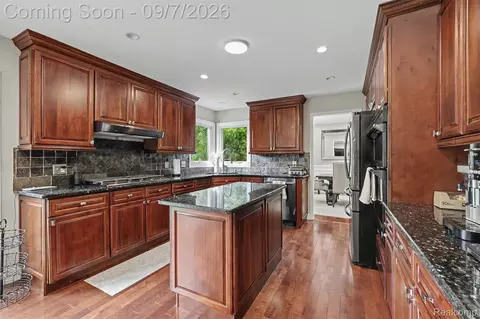 Kitchen - 214 Robert Ct, Canton, MI 48188 photo 5 of 6
