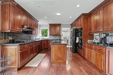 Kitchen - 214 Robert Ct, Canton, MI 48188 photo 3 of 6