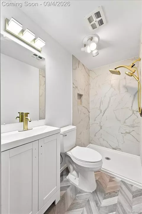 Bath - 37582 Whitney Dr, Wayne, MI 48184 photo 3 of 3