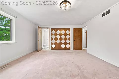 Bedroom - 37582 Whitney Dr, Wayne, MI 48184 photo 2 of 4