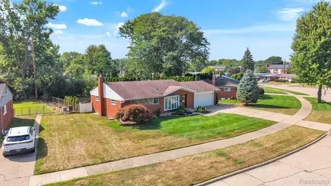 26931 Van Buren Rd, Dearborn Heights, MI 48127