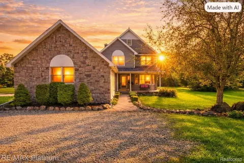 7996 Kearney Rd, Northfield, MI 48189