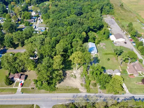 16068 Middlebelt Rd, Romulus, MI 48174 photo 4