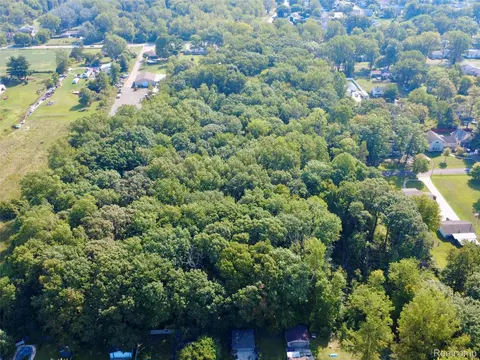 16068 Middlebelt Rd, Romulus, MI 48174 photo 7