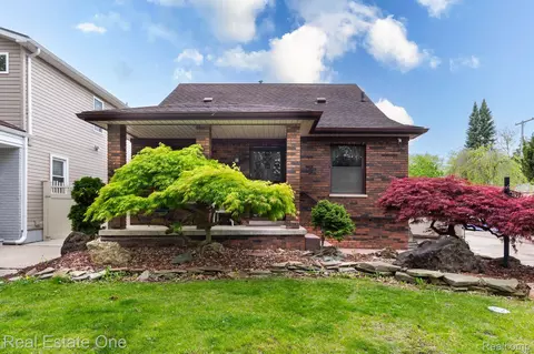 1977 Markese Ave, Lincoln Park, MI 48146