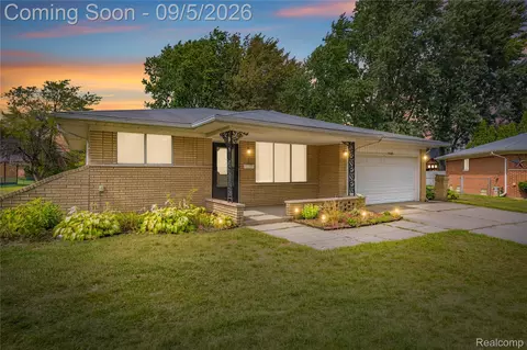 14707 Howell Ct, Sterling Heights, MI 48312