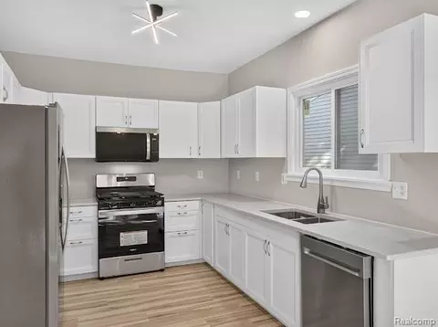 Kitchen - 8564 Windsor Ct, Superior, MI 48198 photo 2 of 4