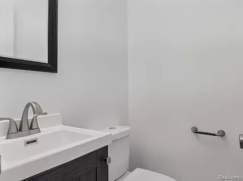 Bath - 8564 Windsor Ct, Superior, MI 48198 photo 4 of 4