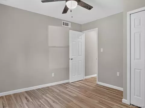 Bedroom - 8564 Windsor Ct, Superior, MI 48198 photo 8 of 9