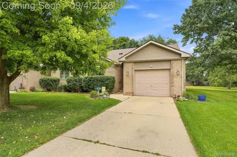 22240 Quail Run Cir #2, South Lyon, MI 48178