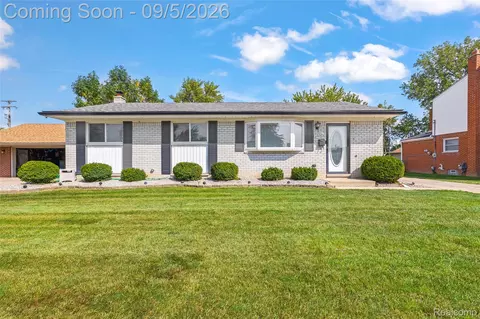 29204 Alvin St, Garden City, MI 48135