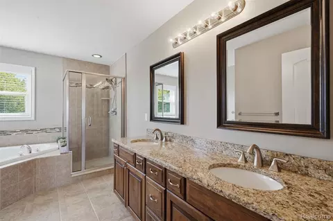 Bath - 52908 Harmony Dr, Macomb, MI 48042 photo 4 of 6