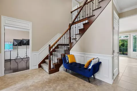Entry Way - 52908 Harmony Dr, Macomb, MI 48042 photo 2 of 4