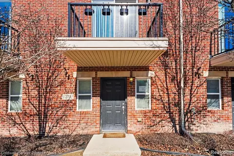273 E Palmer St, Detroit, MI 48202