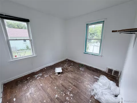 Bedroom - 3220 W Ridgeway Ave, Mount Morris, MI 48504 photo 6 of 8