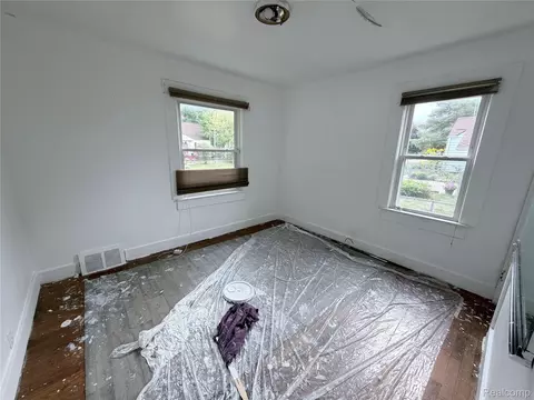 Bedroom - 3220 W Ridgeway Ave, Mount Morris, MI 48504 photo 2 of 8
