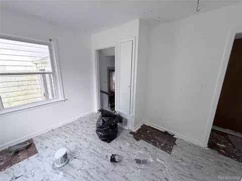 Bedroom - 3220 W Ridgeway Ave, Mount Morris, MI 48504 photo 1 of 8