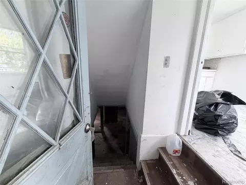 Entry Way - 3220 W Ridgeway Ave, Mount Morris, MI 48504 photo 3 of 10