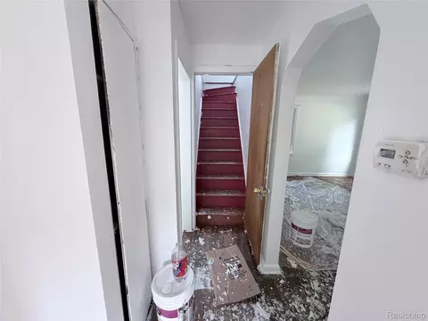 Entry Way - 3220 W Ridgeway Ave, Mount Morris, MI 48504 photo 5 of 10