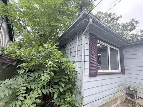 Other - 318 E Myrtle Ave, Flint, MI 48505 photo 7 of 10
