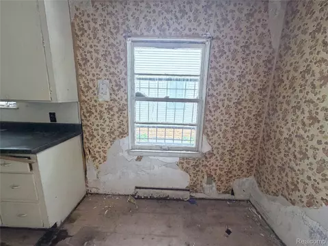 Other - 318 E Myrtle Ave, Flint, MI 48505 photo 2 of 10