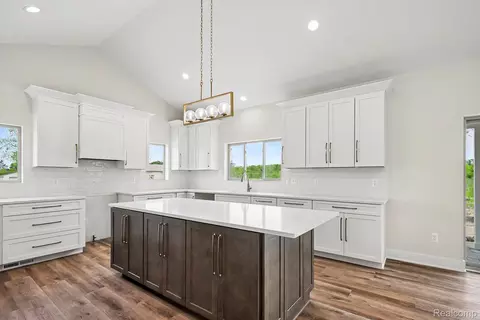 Kitchen - 57560 Omo Rd, Ray, MI 48096 photo 3 of 5